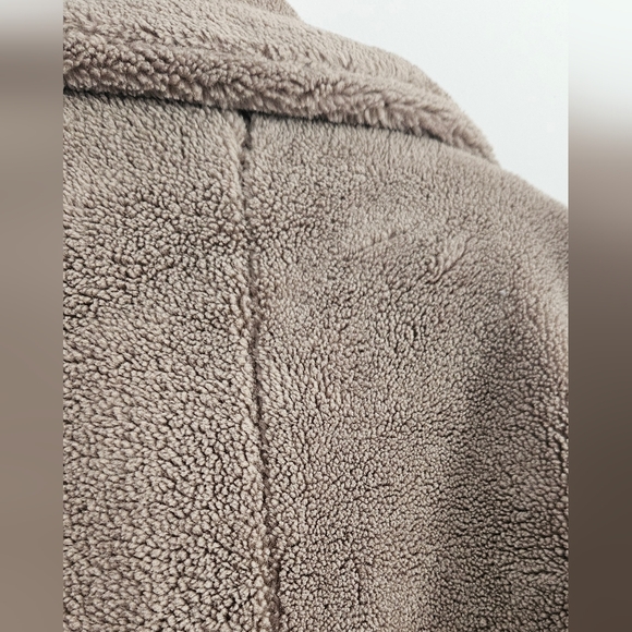 Ellos Teddy Neutral Olive Faux Fur Coat Size 14 - Picture 5 of 8